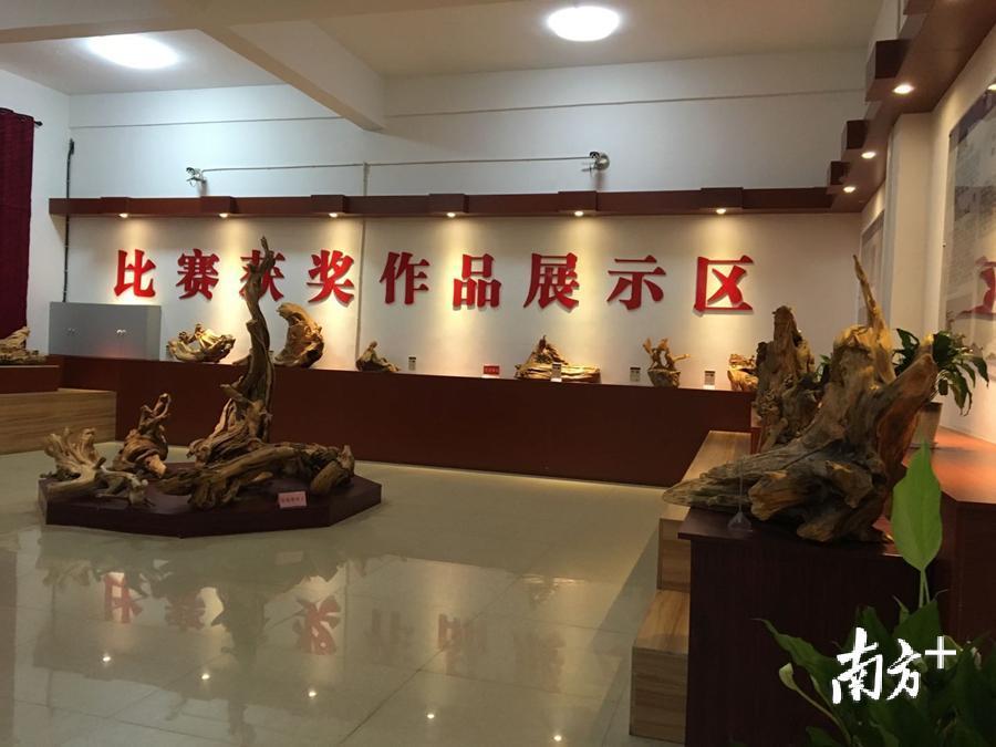 图为江西余江雕刻展览馆。